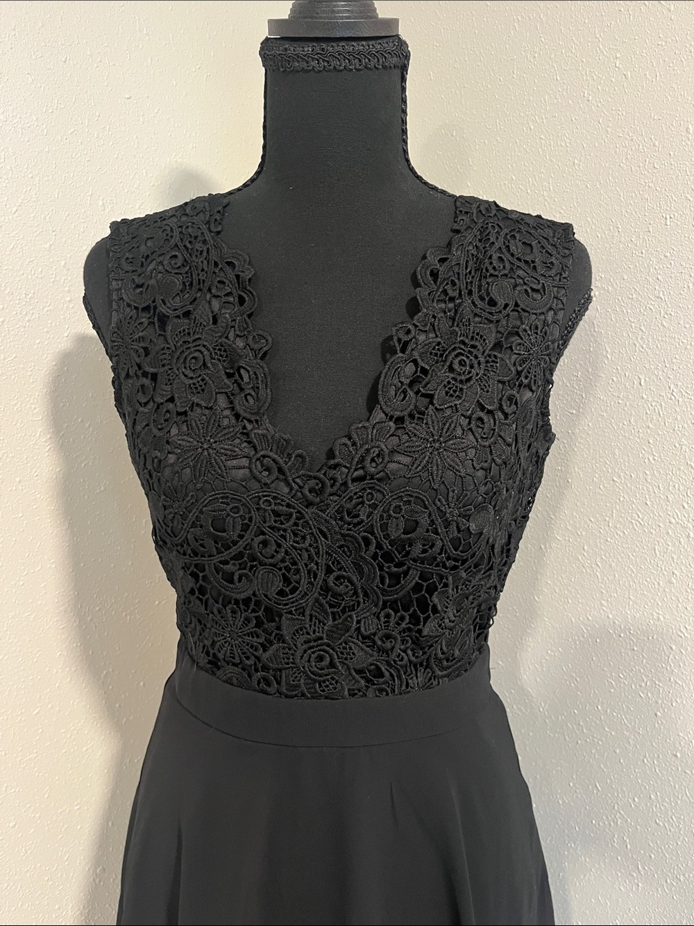SUMMER CLOSEOUT! Lulus Black Lace Fit-and-Flare Mini Dress-Small - Picture 2 of 7